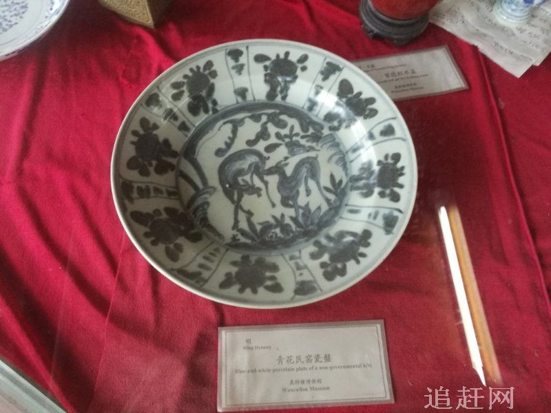 绥芬河博物馆位于风光秀丽的北海公园北侧，是地方小型综合性博物馆。博物馆于1997年9月动工兴建。