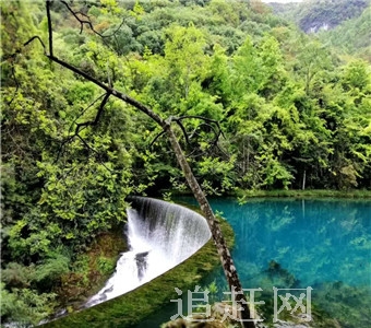 　瑞应寺风景区位于阜蒙县佛寺镇，始建于清康熙八年（1669），康熙亲题匾额，并封一世-为“大清东部蒙古老佛爷”。