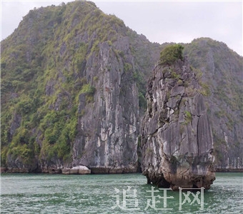 太阳山风景区距昌图县城七公里，境内有昌威公路横穿而过，风景区山势绵亘蜿蜒，有大小山峰10余座，**山峰海拔306米，**山峰海拔208米。