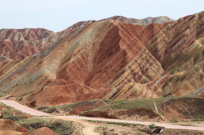 东沟河湿地公园，依托东沟河下游荒滩而建，运用工程技术和艺术手段营造优美宜人的生态环境。