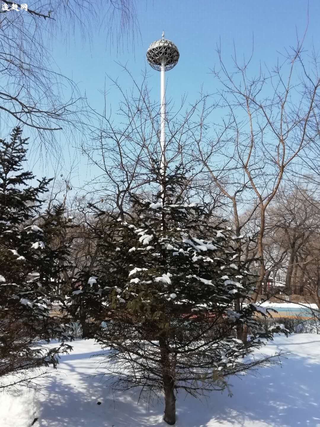 工作太苦闷？要学会把工作当成乐趣，几招教你发掘工作中的乐趣！我们都知道，快乐不是自动产生的，它需要用心去寻找。