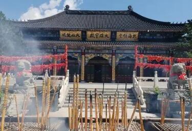 药泉山钟灵禅寺