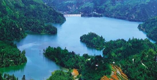 丹东玉龙湖风景区