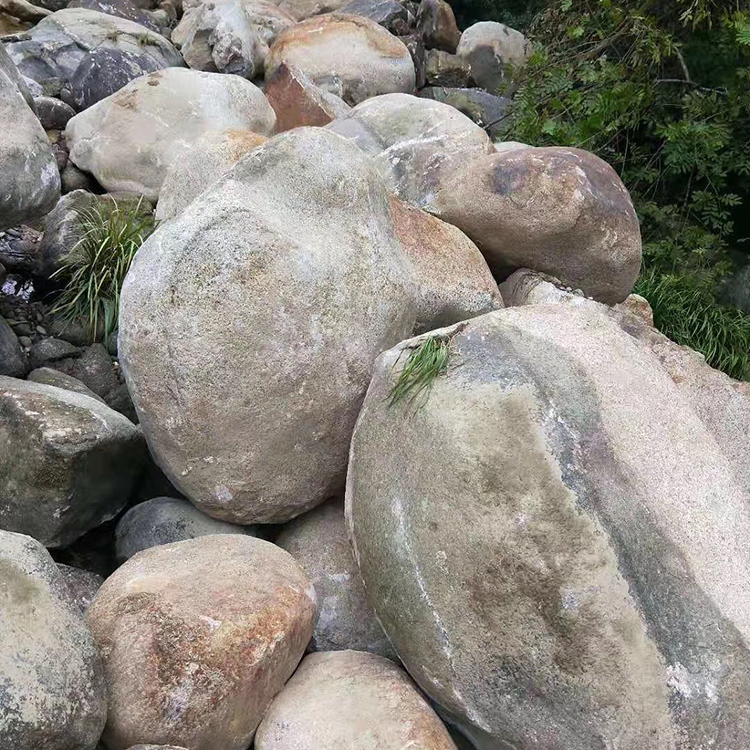 江苏南通天然水冲石大型鹅卵石河道石水池过滤净化石价格实惠