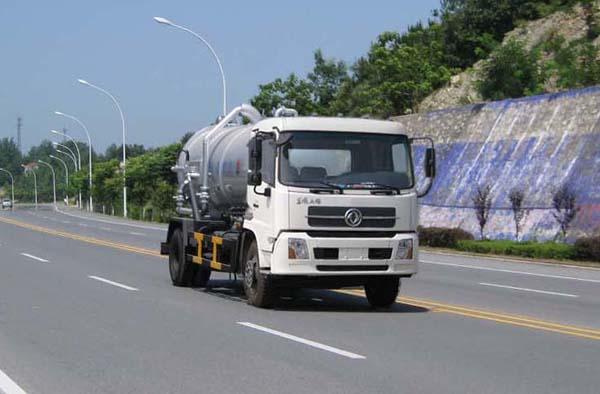 湖北随州供应天锦6-10方吸污车-豪华驾驶室