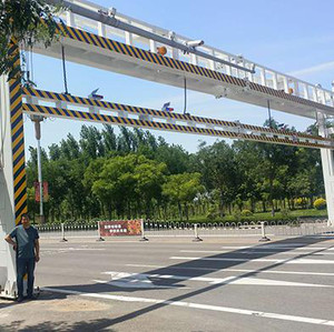 山东济南道路公路电动智能液压升降限高架自动遥控远程控制工程机械