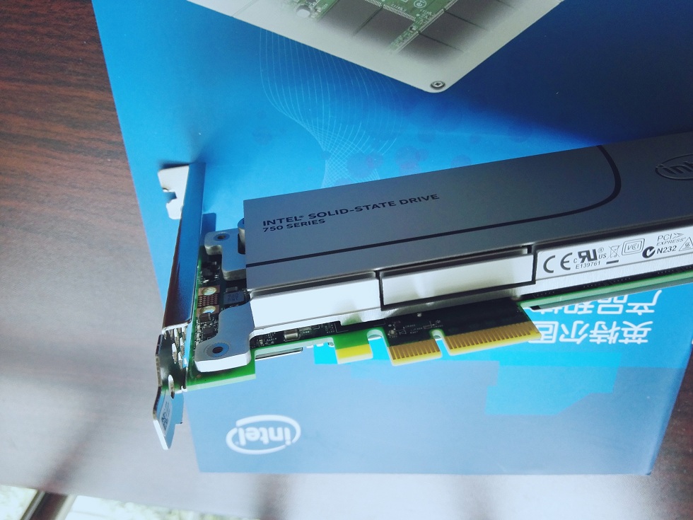 广东广东供应用于服务器应用的IntelSSD750系列PCI-E固态硬盘