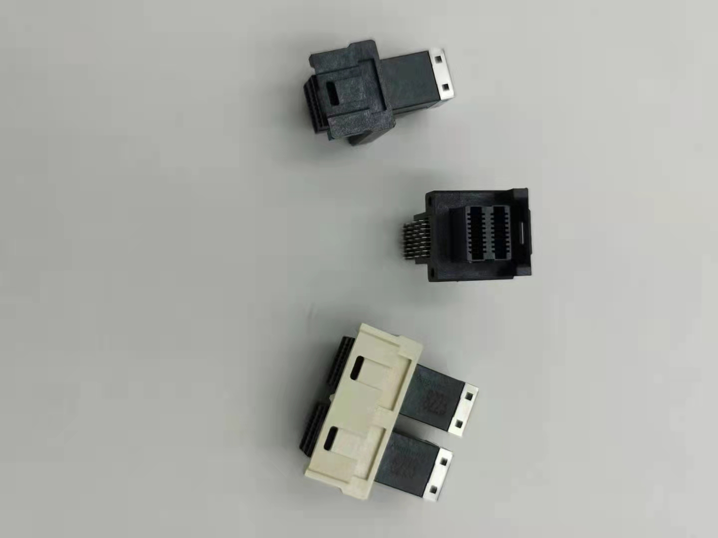 广东深圳高速硬盘阵列系列连接器SFF-8643 立式贴片 SAS 36P 深圳SFF-8643高速连接器