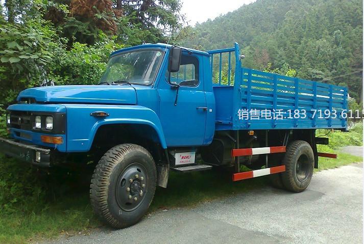 湖北十堰东风尖头四驱越野汽车,4×4康明斯170马力沙漠越野卡车新车报价 东风四驱越野车