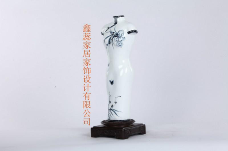 供应广东青花瓷青花玉摆件玉石工艺品/空谷幽兰旗袍摆件