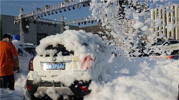 广东广州供应品牌推广宣传泡沫派对舞台取景雪花泡沫效果就找明狮