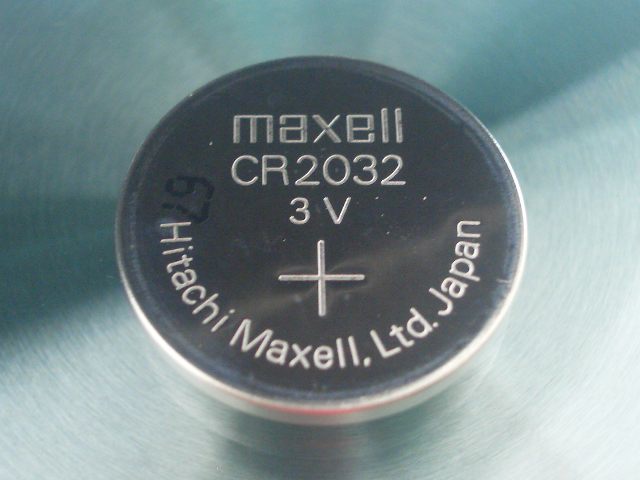 供应万胜纽扣电池CR2032万胜纽扣电池maxell