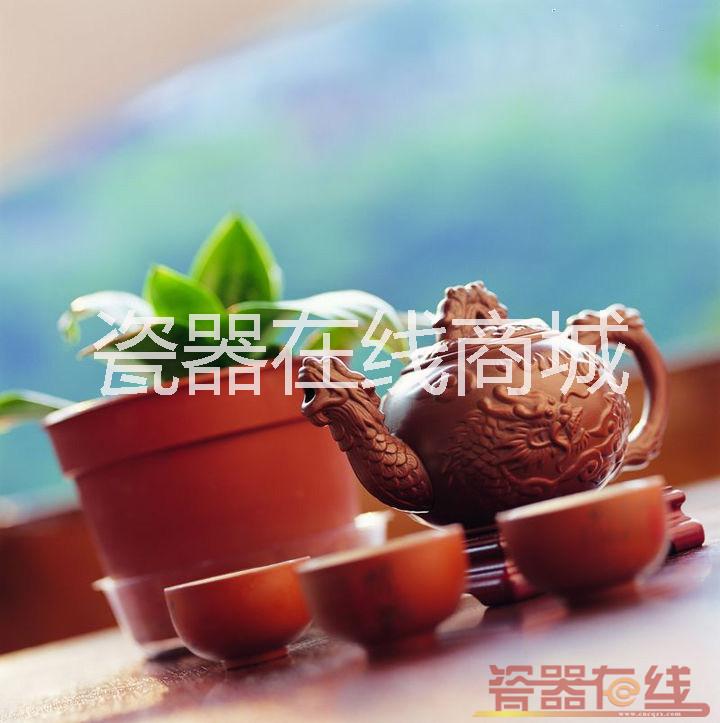 供应紫砂壶和瓷器茶壶哪个更适宜泡茶？