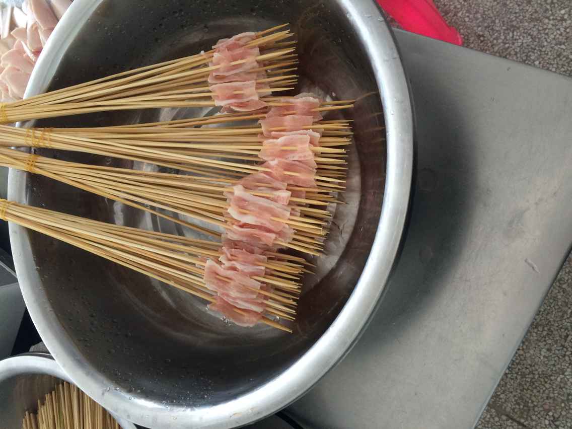 供应一心一意小肉串烧烤食材烧烤材料下酒菜猪肉香脆烧烤肉串厂家烧烤肉串批发