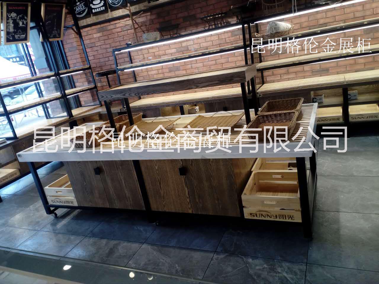 云南昆明抽屉式中岛柜厂家，精品货架玻璃样品柜展示柜定做，精品展柜定做