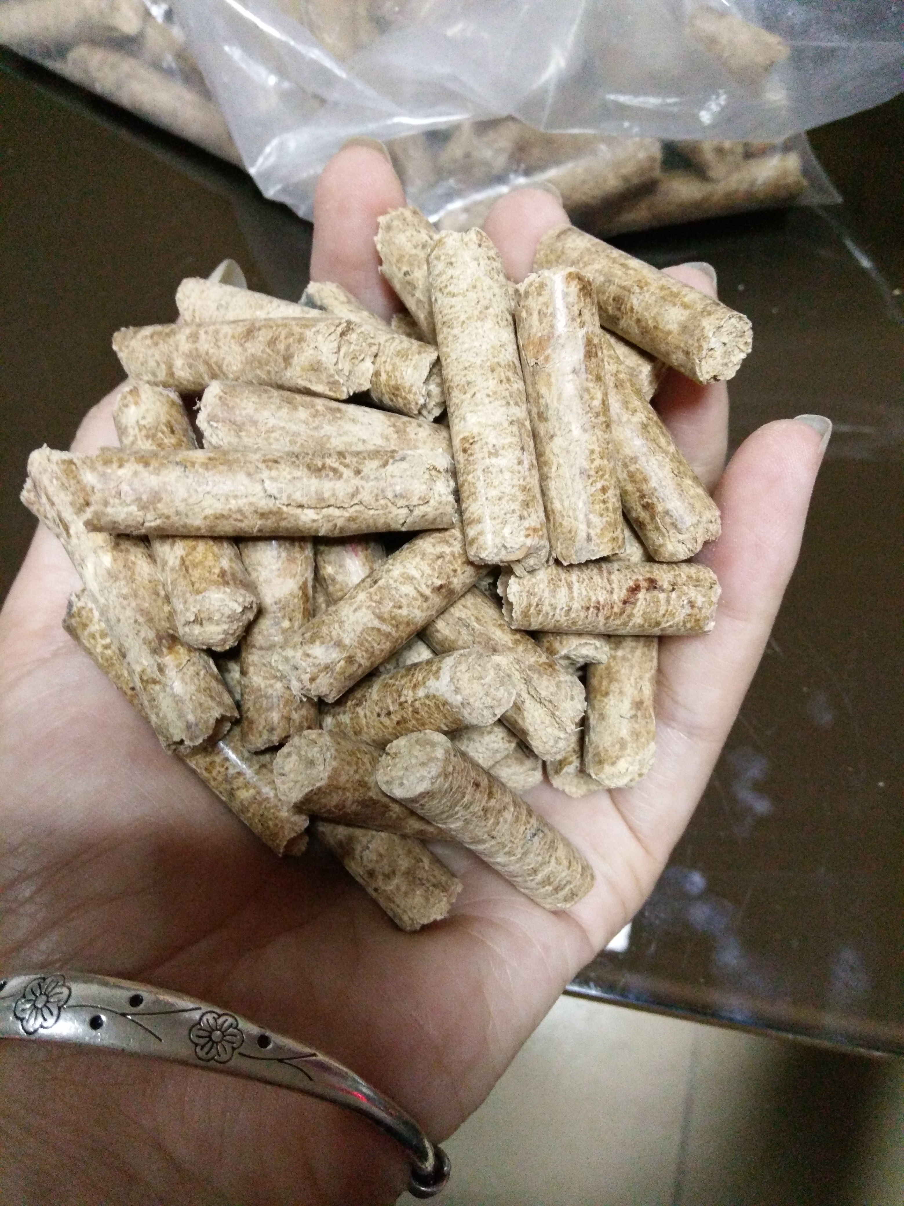 工厂直销铝合金 锌合金压铸厂专用生物颗粒/高热值/不结焦生物质颗粒